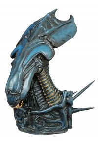 ALIEN HUCHA ALIEN XENOMORPH QUEEN 23 CM